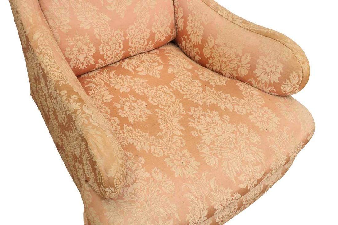A Victorian walnut armchair, 19th century - 2