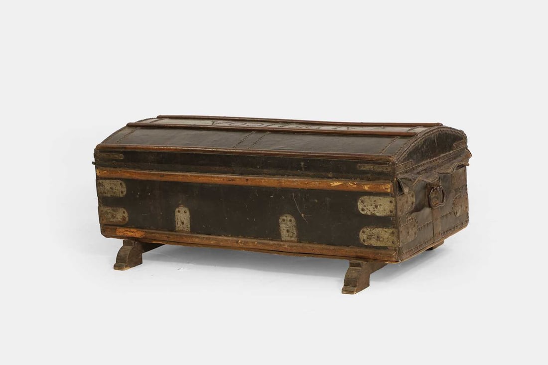 The Aldecoa family leather coach trunk, 19th century, Spanish, - 2