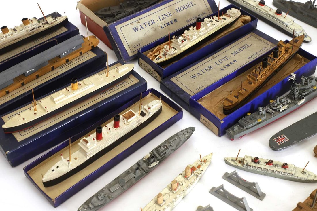 A collection of Model Line model ships, - 3