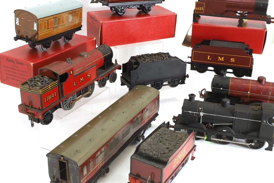 A LMS livery electric 'Duke of York' O Gauge 4-4-0 Loco and 2265 tender, - 2
