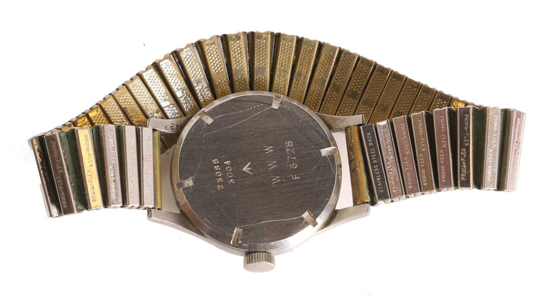 A Longines stainless steel British military-issued ‘Dirty Dozen’ mechanical wristwatch,  - 2