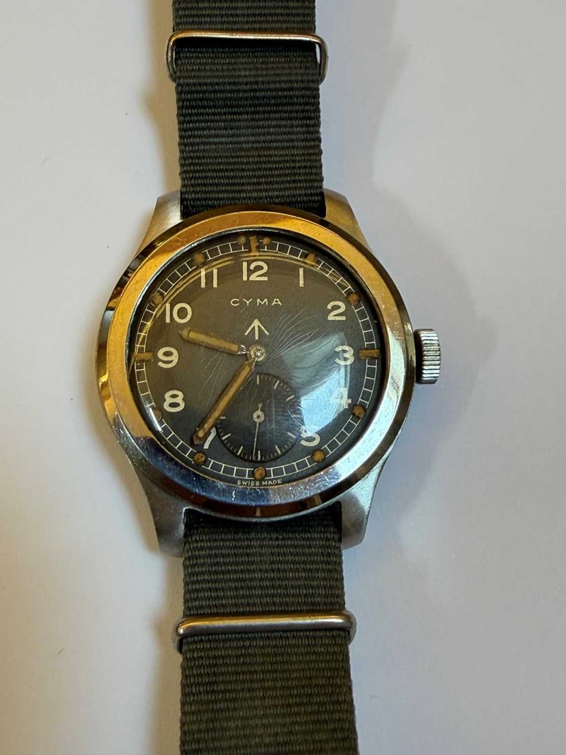 A Cyma stainless steel British military-issued ‘Dirty Dozen’ mechanical wristwatch, 1940 - 10