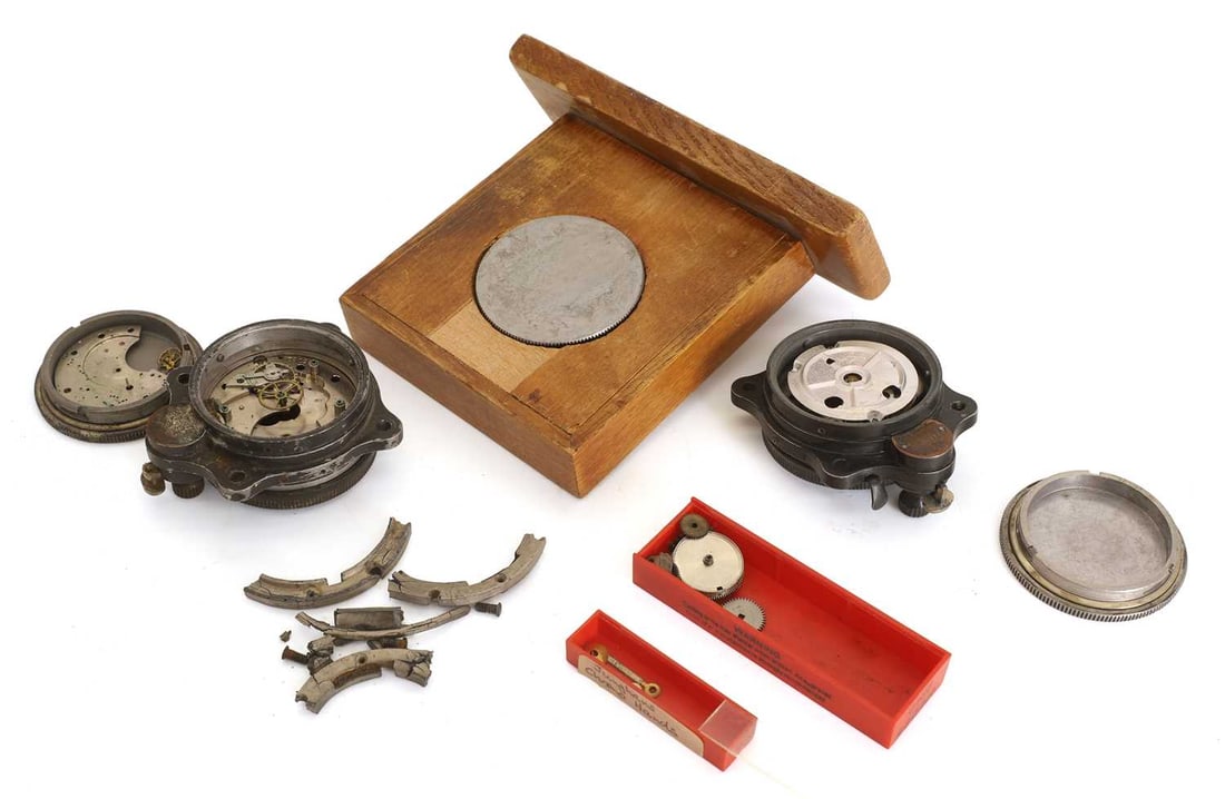 Three German Luftwaffe J30 cockpit clocks, one by Junghans, - 2