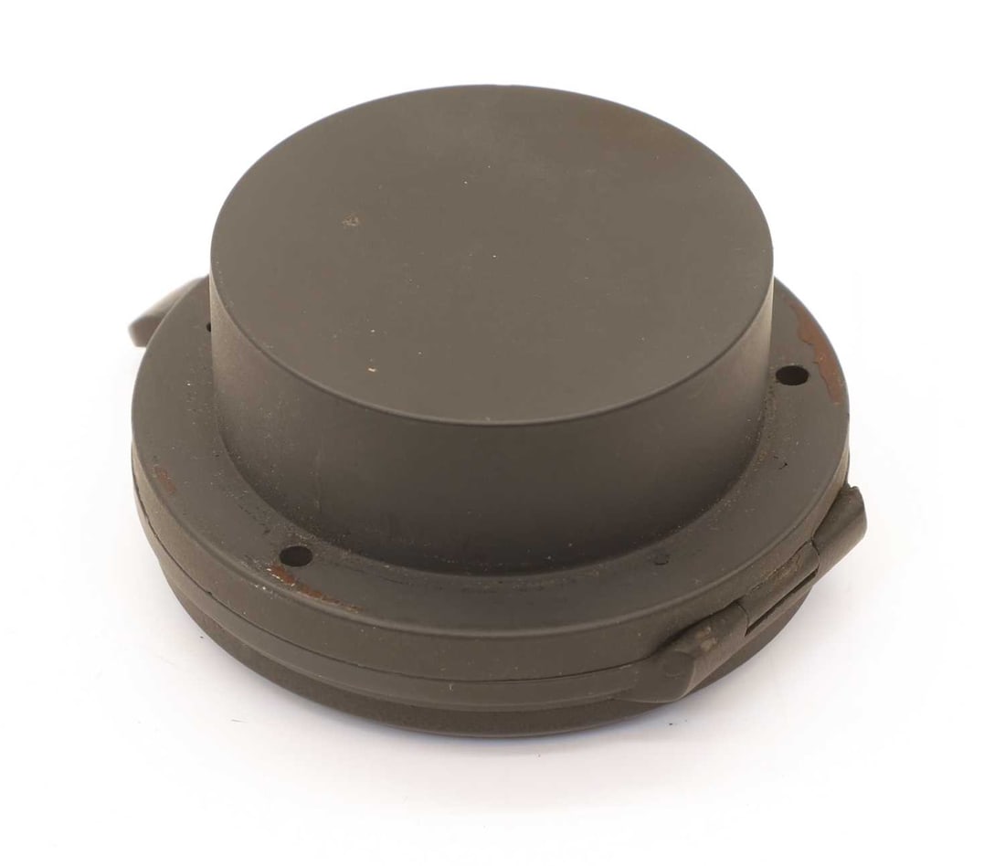A WWII Kriegsmarine bulkhead clock, by Junghans, - 3