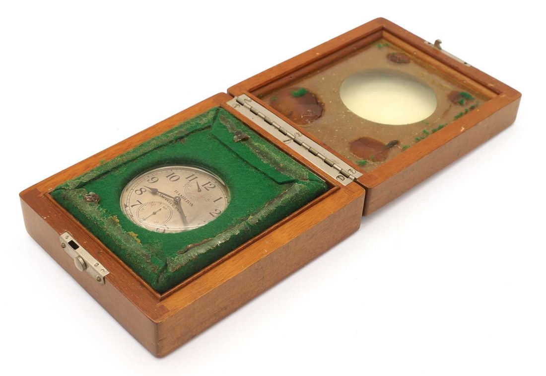 A WWII US Navy 'Model 22' deck chronometer, 1940s, by Hamilton Watch Company, - 4