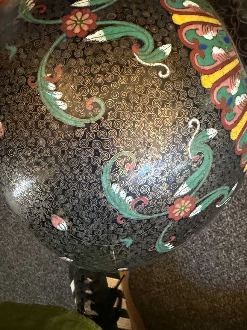A Chinese cloisonné jardinière, Late 19th century, - 11