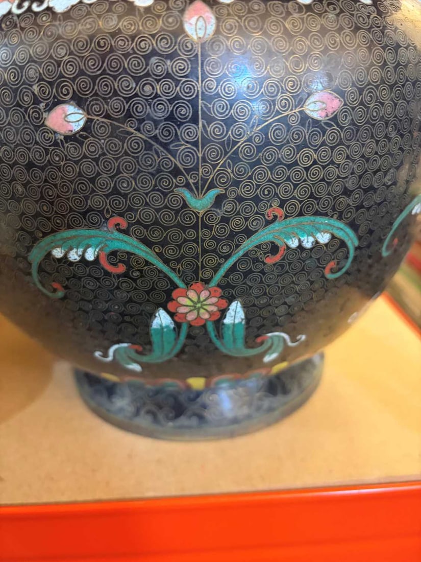 A Chinese cloisonné jardinière, Late 19th century, - 9