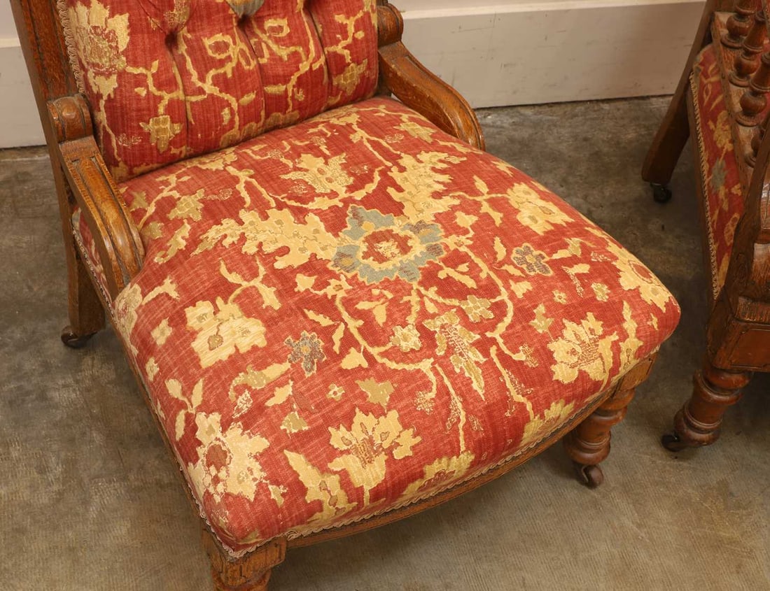 A pair of Victorian oak chairs, 20th century, - 2
