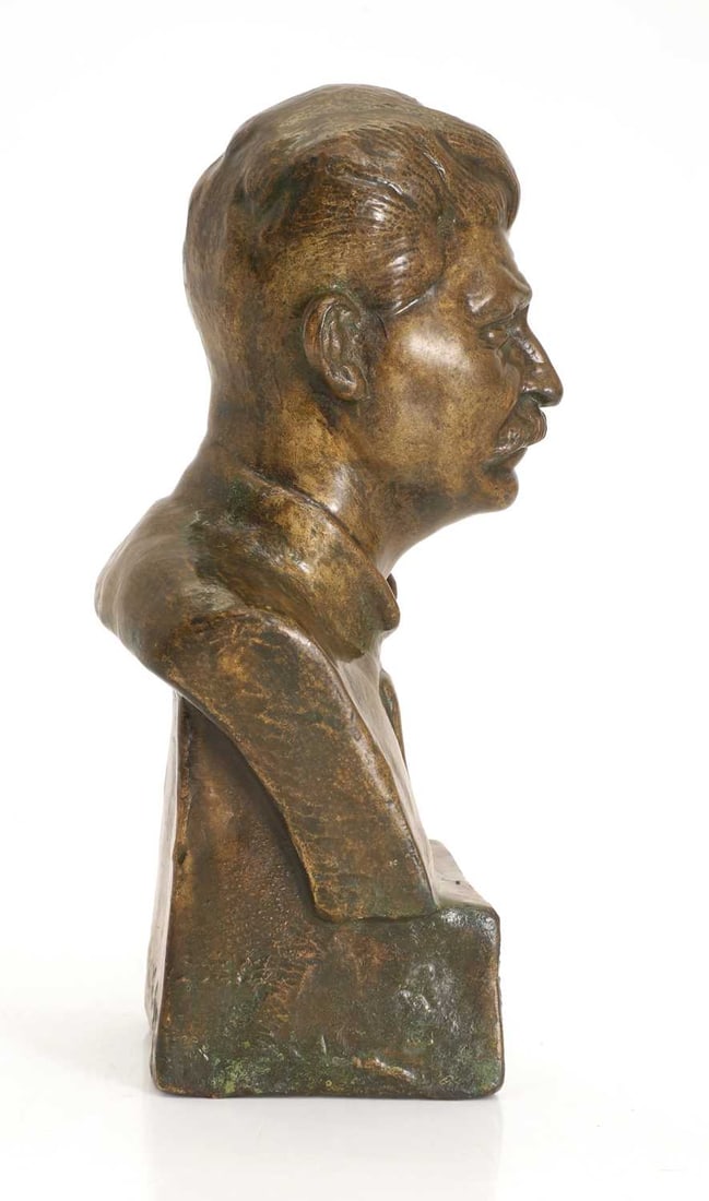 Russian School, 20th century Bust of Joseph Stalin - 2