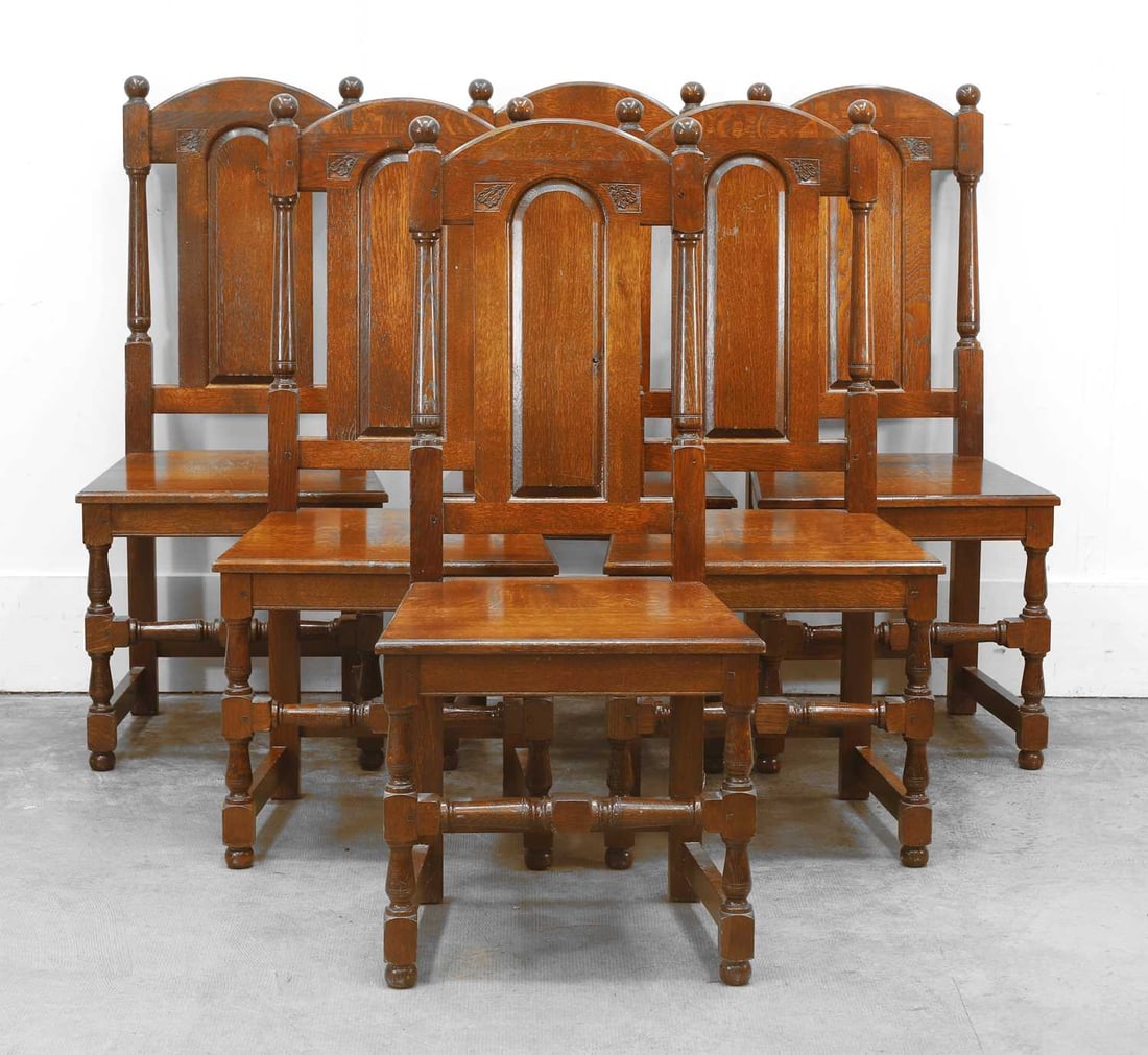 An Elizabethan style oak refectory table, 20th century, - 3