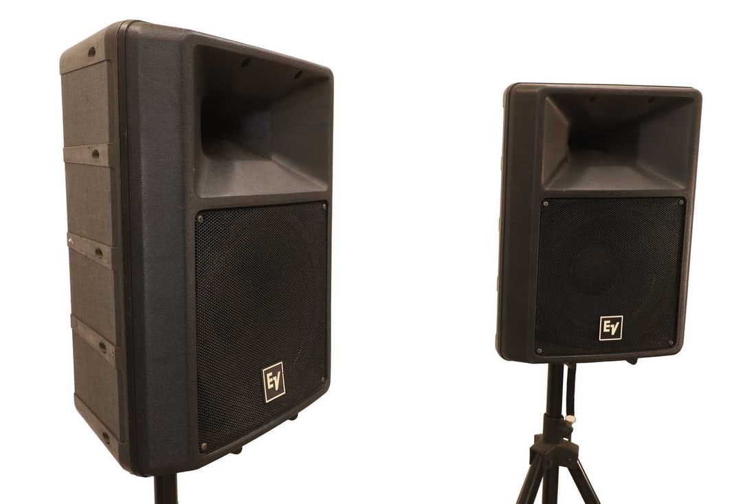 A pair of Electro Voice (EV) SX300 PA speakers, - 2