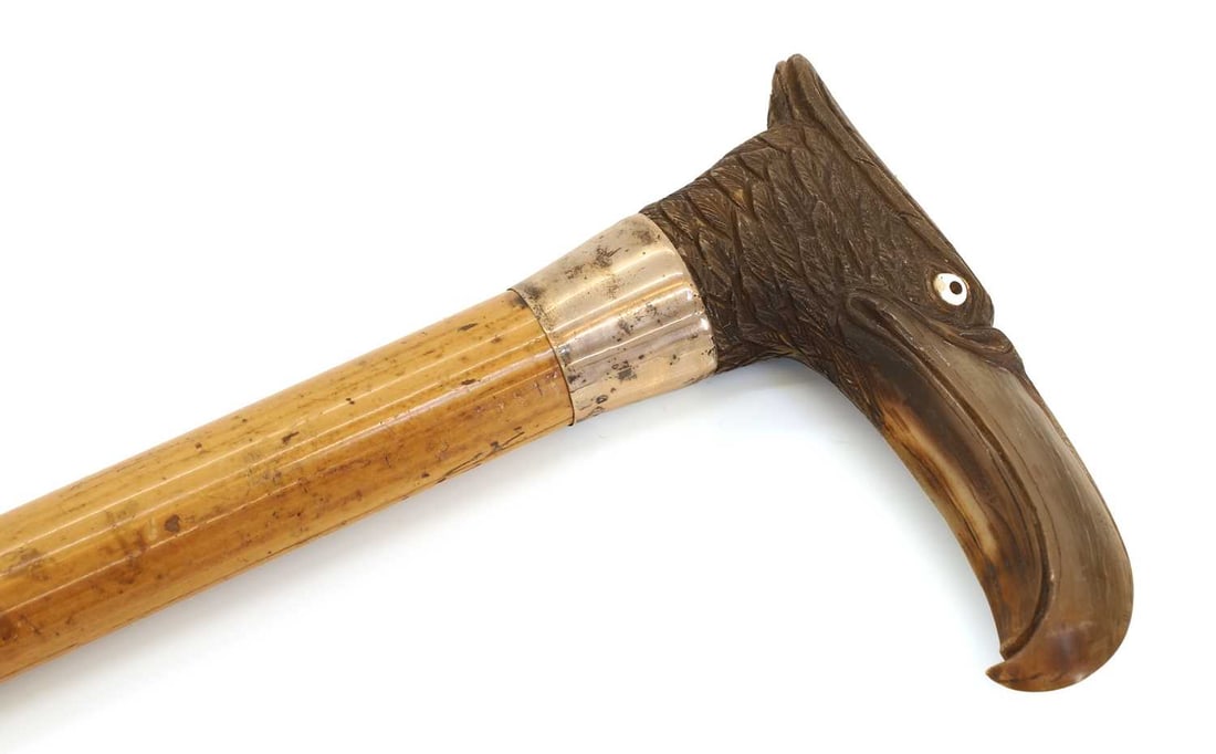 A horn and silver-mounted walking cane, London, 1917, - 2