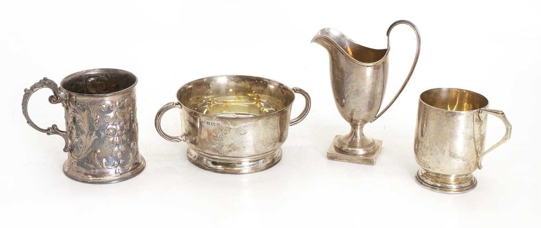 A collection of silver items, (1 of 1)