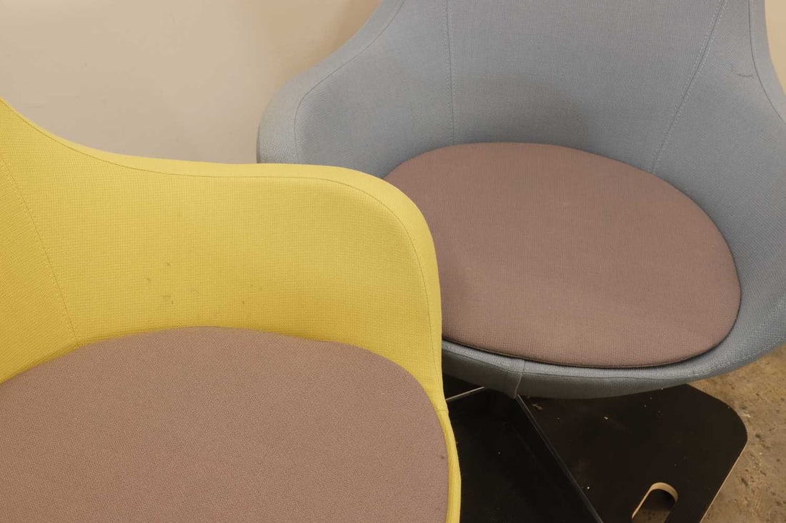 Two Herman Miller tub swivel chairs, of modern manufacture, - 2