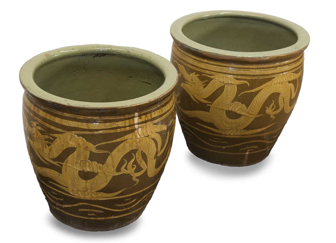 A pair of Chinese stoneware dragon bowls, of recent manufacture, - 2