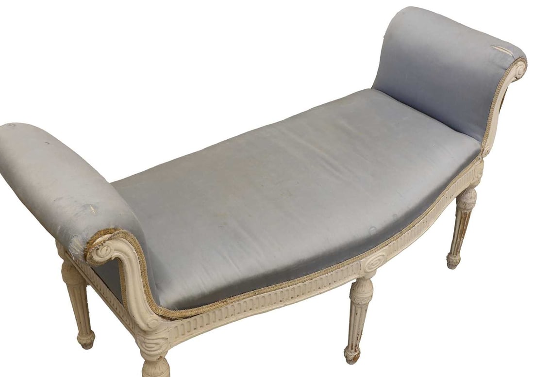 A George III Hepplewhite style painted wooden window seat, late 19th century, - 2