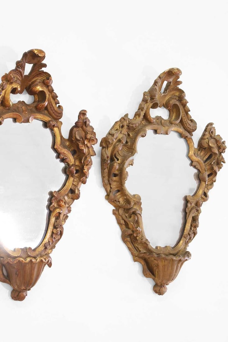 A pair of carved and painted wooden wall mirrors, 20th century, Italian, - 3