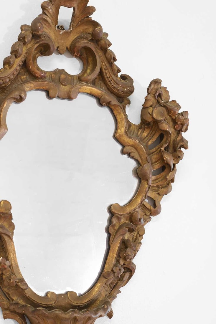 A pair of carved and painted wooden wall mirrors, 20th century, Italian, - 6