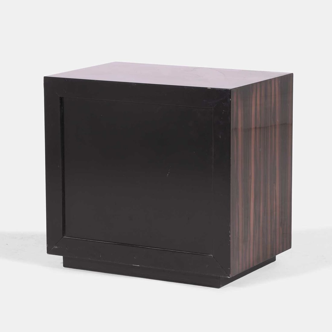 Luciano Frigerio (Italian, 1928 -1999) for Frigerio di Desio, a Macassar ebony 'Desiree' cabinet, - 4