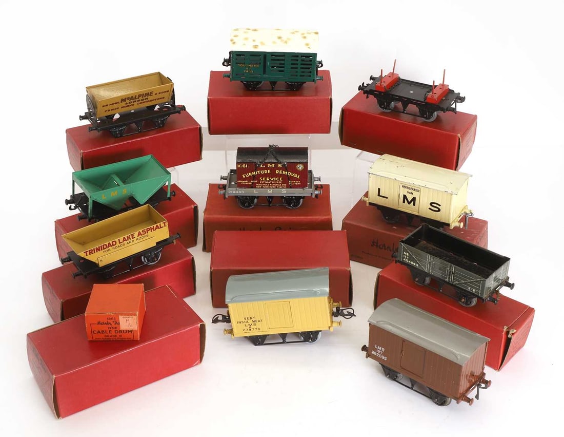 A collection of Hornby O gauge rolling stock, (1 of 1)