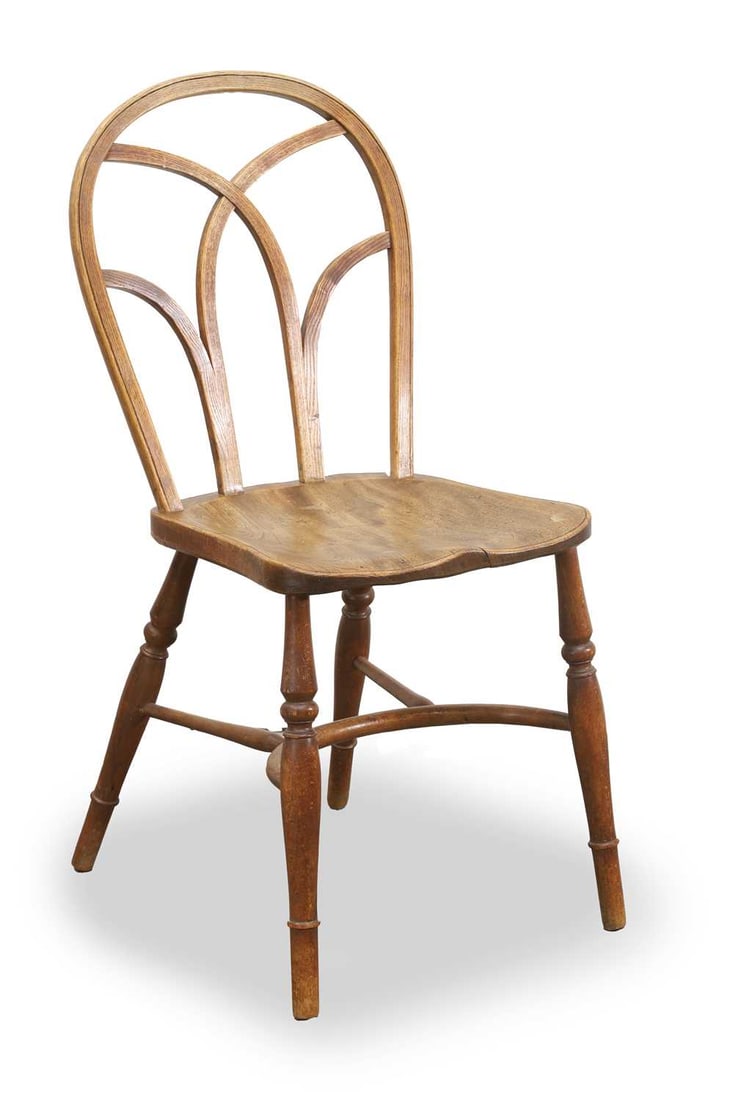 An elm hoop back Windsor chair, second quarter 19th century, (1 of 2)