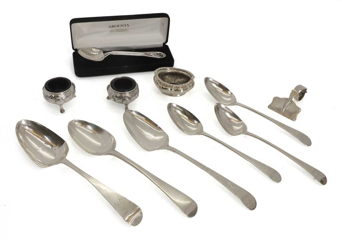 A collection of silver items, (1 of 1)