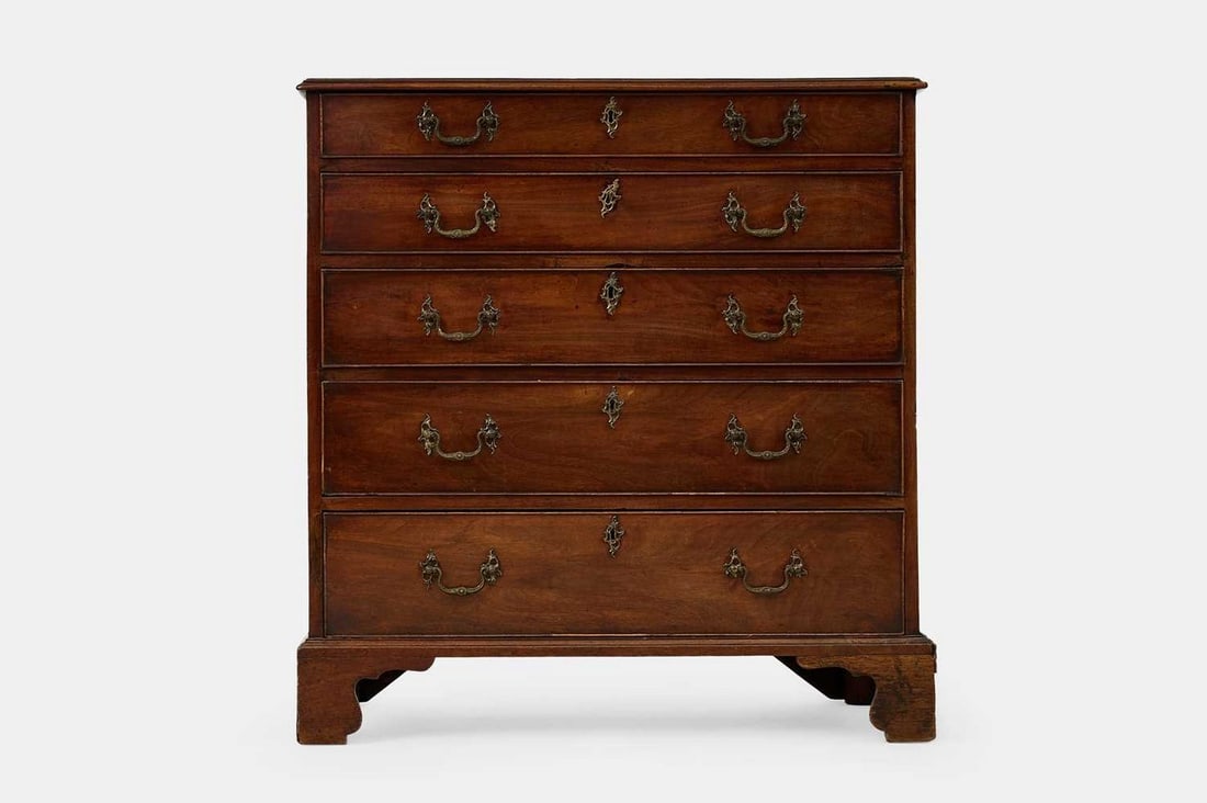 A George III mahogany chest of drawers, third quarter of the 18th century, (1 of 5)