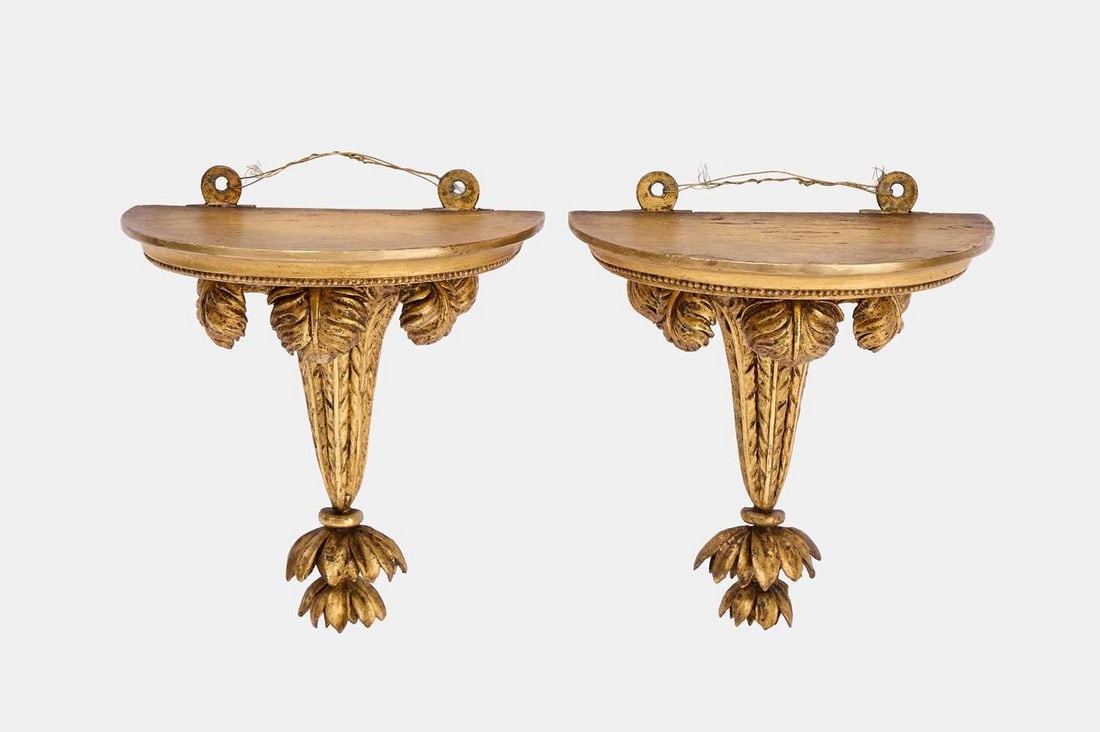 A pair of giltwood wall brackets, late 19th/early 20th century, (1 of 2)