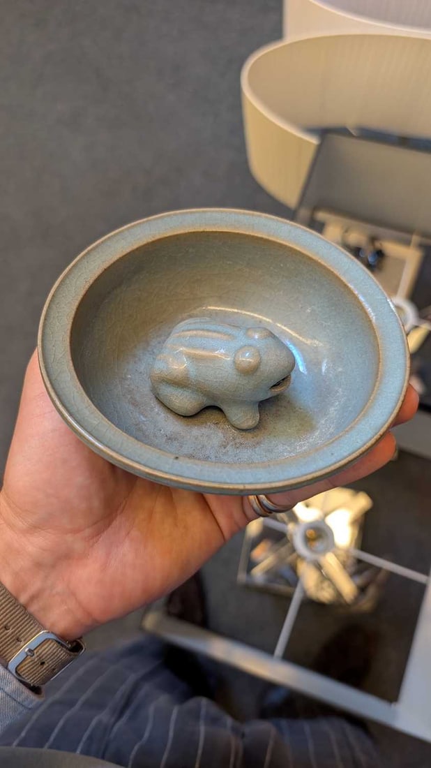 Three Chinese ceramics, - 7