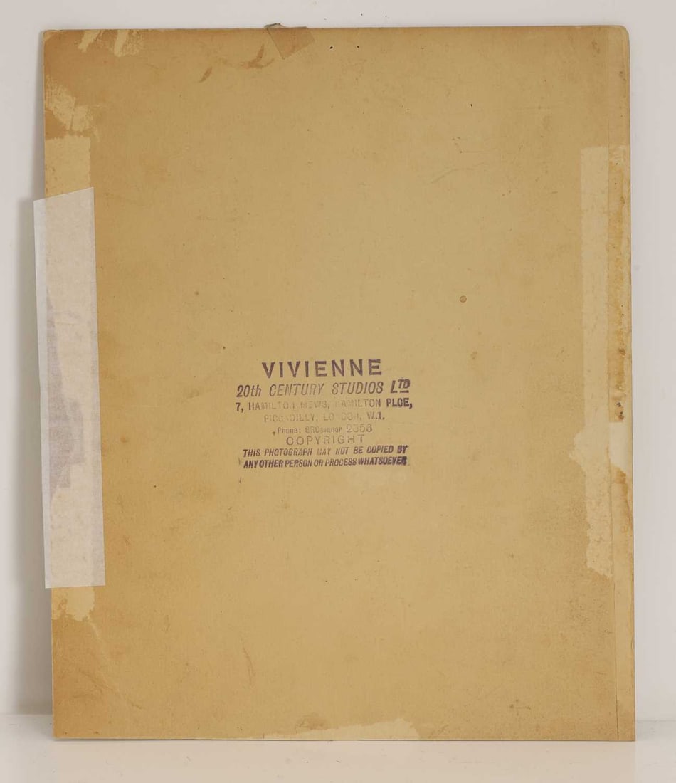 A signed photographic portrait of Sir Winston Churchill, by Florence Vivienne Entwistle, nee Mellish - 3