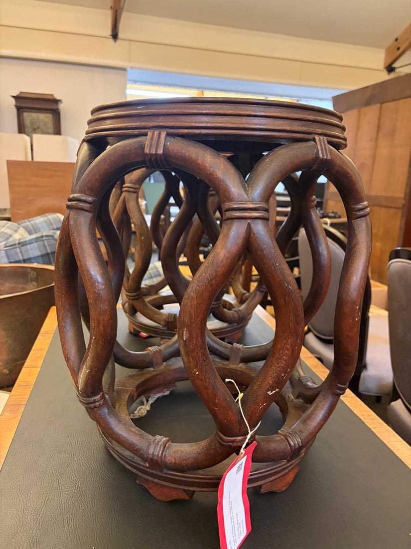 A pair of Chinese wooden stands, 20th century, - 3