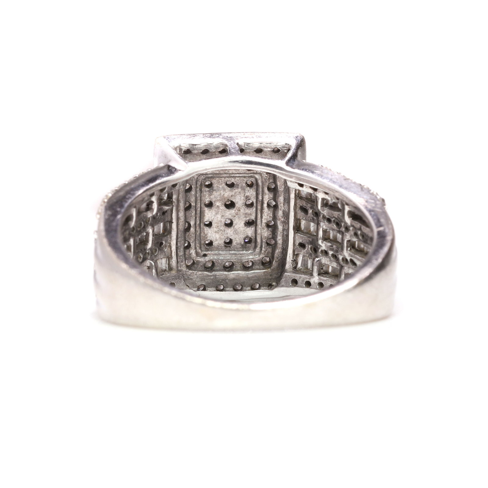 A diamond rectangular cluster ring, - 2
