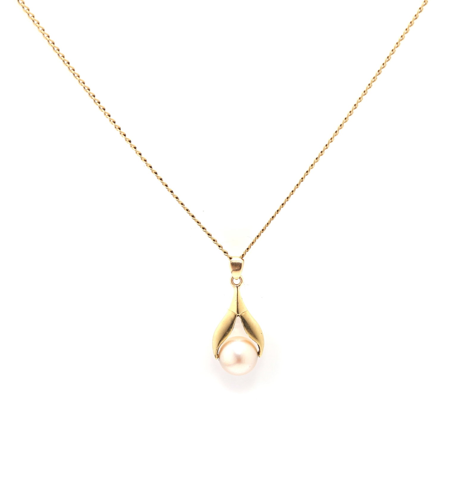 A pearl pendant on 9ct gold chain, (1 of 2)