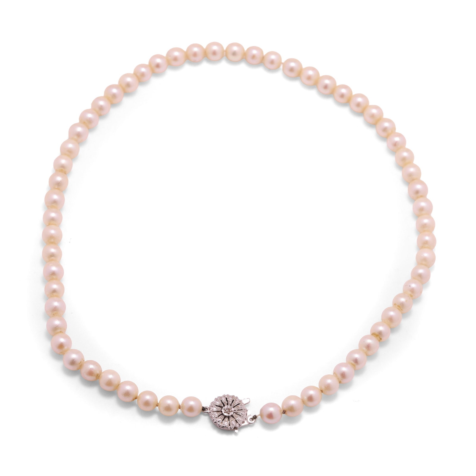 A cultured pearl necklace, (1 of 2)