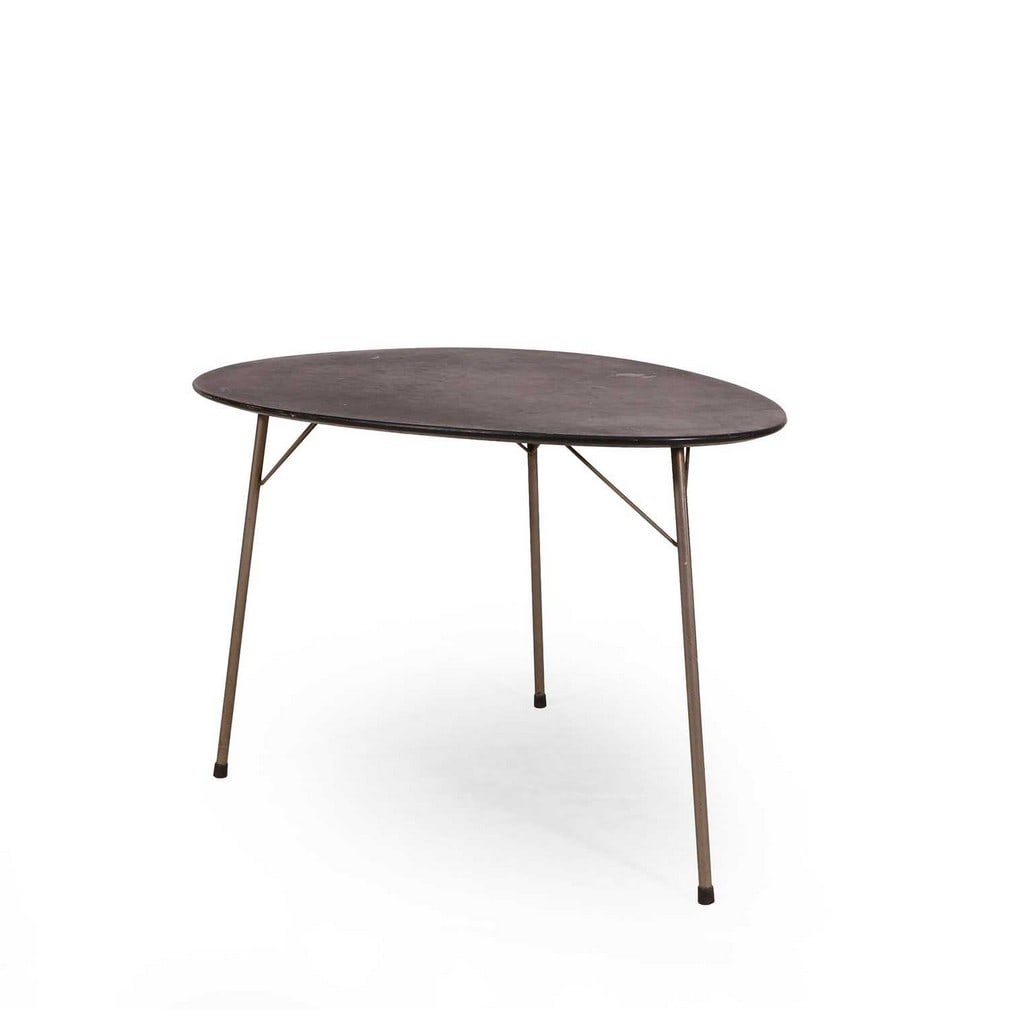 Arne Jacobsen (Danish, 1902-1971) for Fritz Hansen an 'Egg' dining table (1 of 2)
