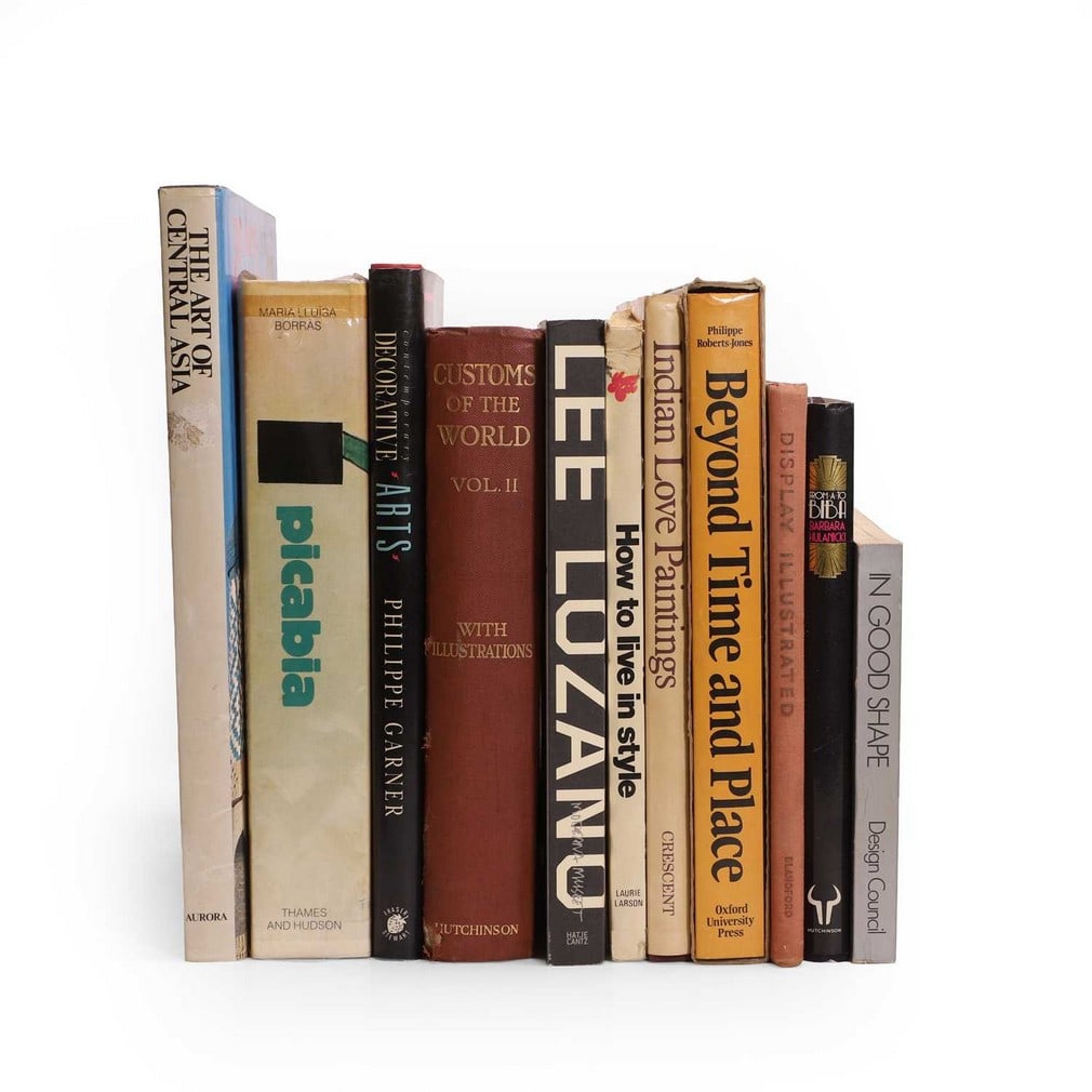 A large group of art and design books (1 of 2)
