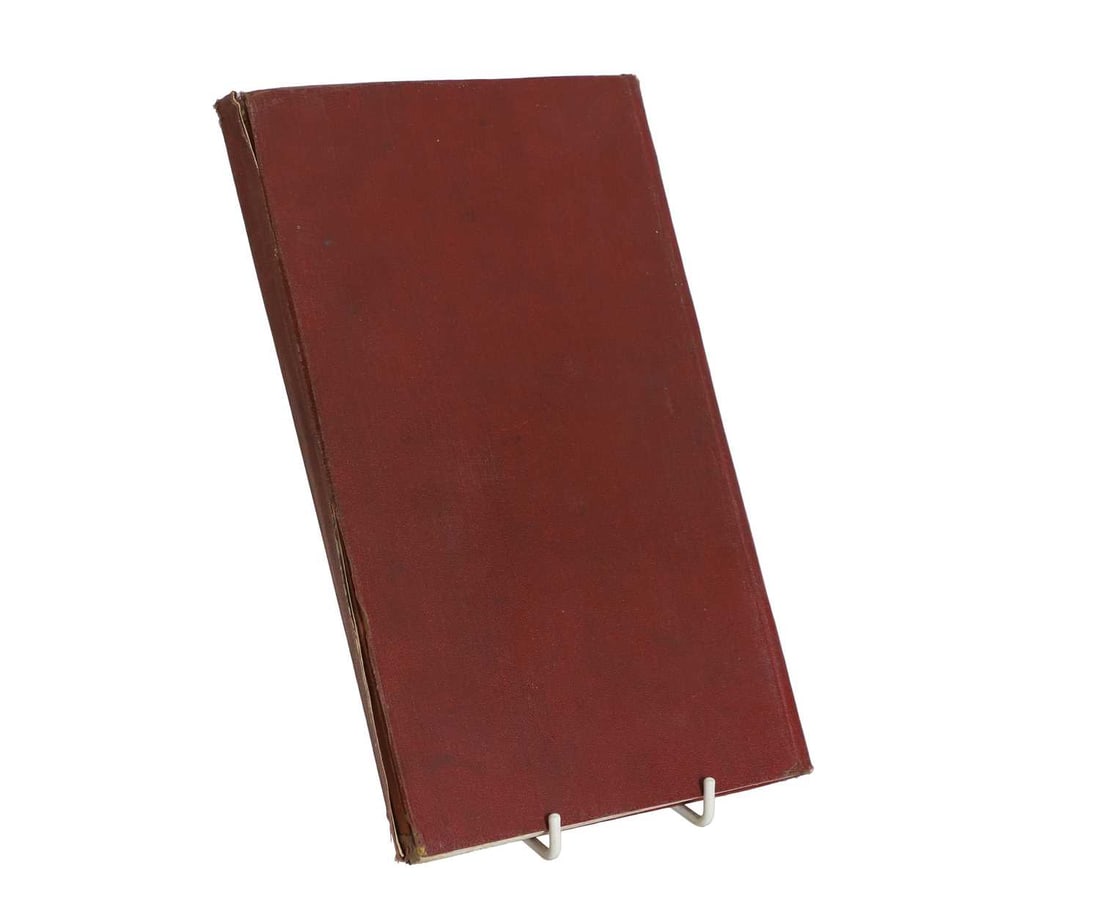 A Bentley Speed Six instruction book, circa 1930s, - 2