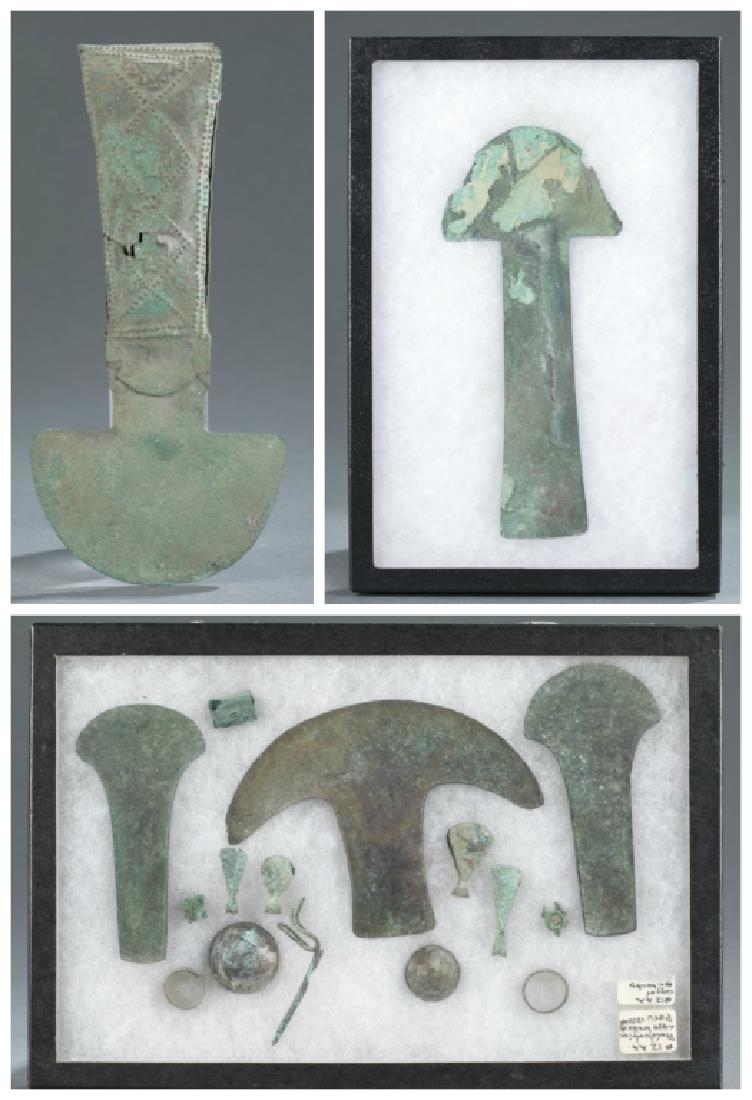 Group of Pre-Columbian style objects. (1 of 14)