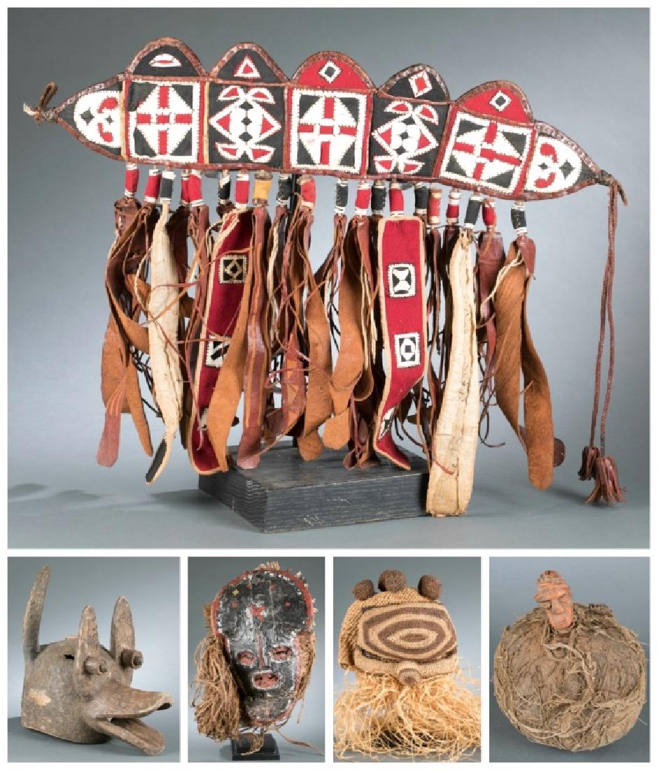 4 African objects, 20th century. (1 of 16)