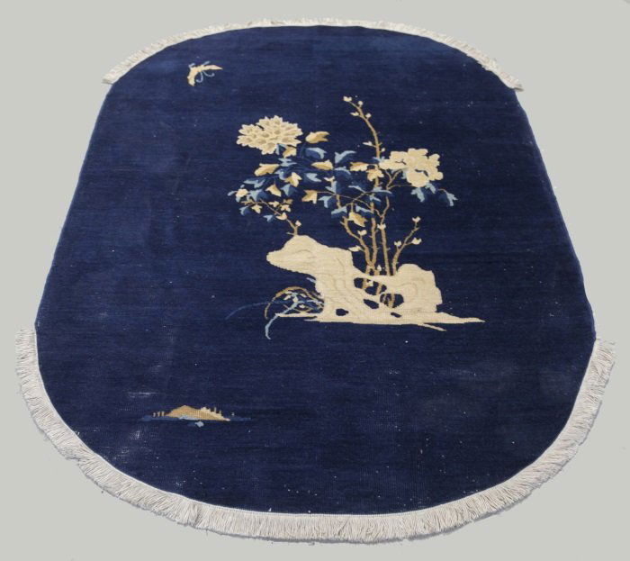 Chinese Art Deco oval rug, first quarter 20th cen. (1 of 4)