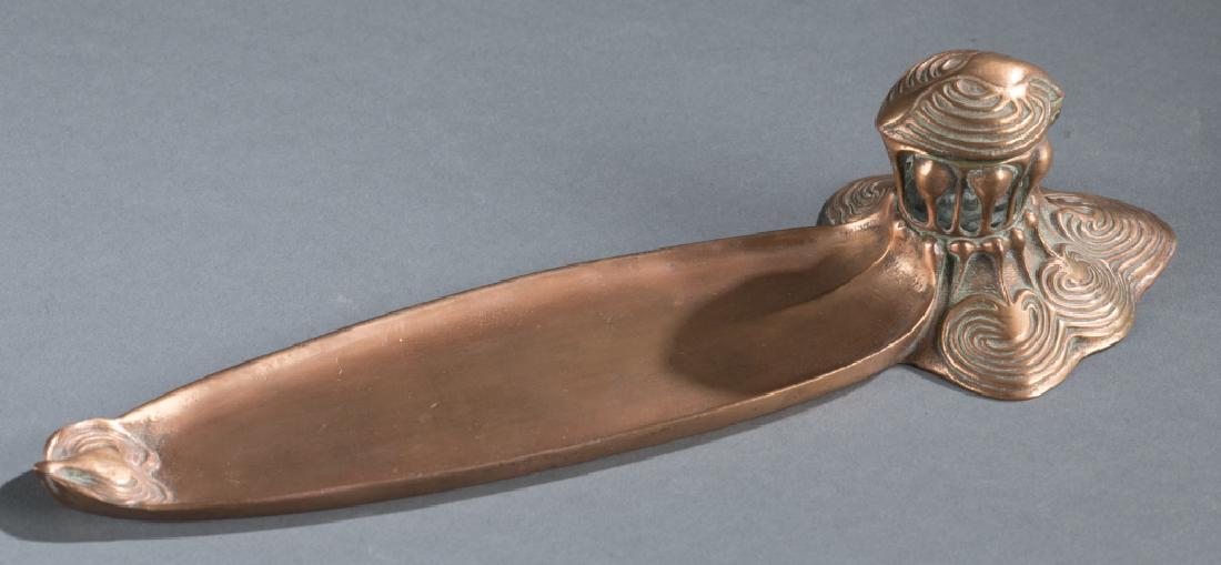 Tiffany Studios "octopus" pen tray & inkwell. (1 of 5)