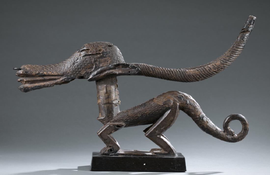 Chiwara style horizontal horned headdres. c.20th c: A Chiwara style horizontal horned headdress Mali, Bamana. c.20th century. Inventory and Collection from the Estate of Merton D. Simpson.