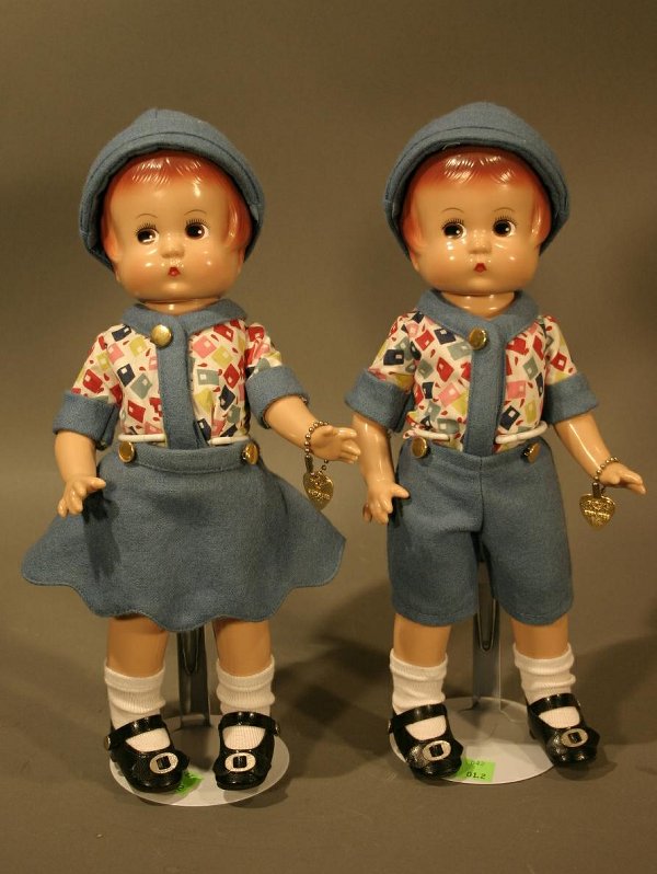 Effanbee Twins, hard plastic doll 10.5": Effanbee Twins, hard plastic doll 10.5"