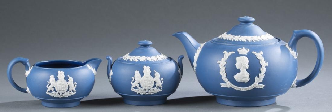 3 Wedgwood jasperware items. 20th c (1 of 9)