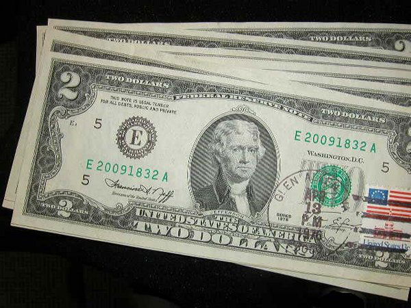 Lot of 12 1976 two dollar bills -UNC 3 1: Lot of 12 1976 two dollar bills -UNC 3 1971 Eisenhower dollars