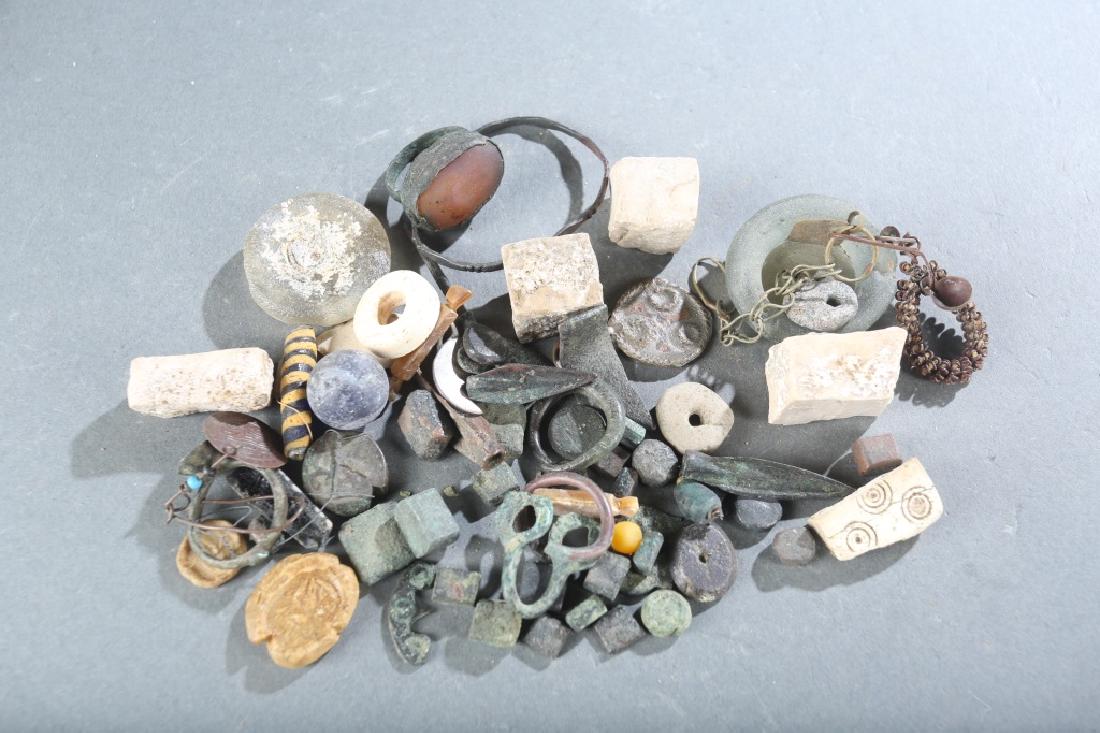 2 bags of assorted beads and fragments (1 of 3)