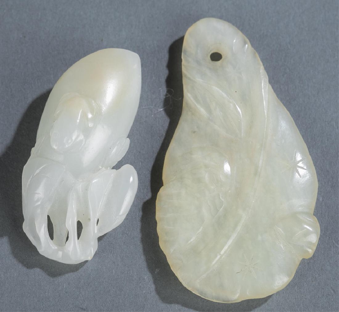 2 Chinese pendants. (1 of 4)