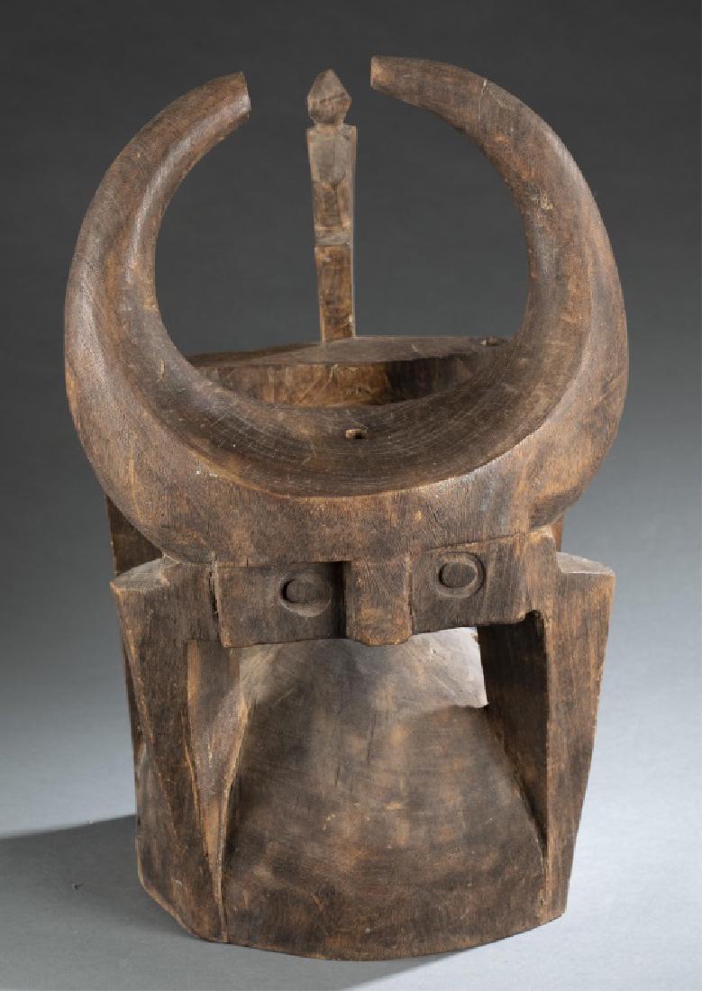 Tusyan buffalo helmet mask. 20th century. (1 of 4)