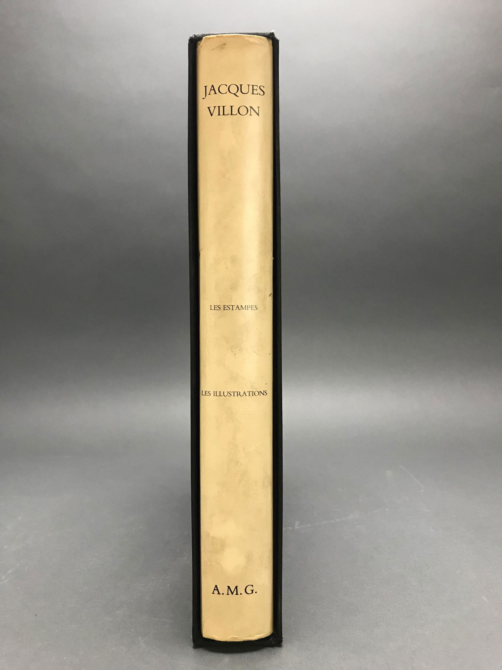 Jacques Villon. Catalogue Raisonne. 1962.: [Art Reference] De Ginestet, Colette, and Catherine Pouillon. Jacques Villon: Les Estampes et les Illustrations. Arts et Metiers Graphiques, 1962. Folio: 11 3/4" x 14 1/4". Black cloth binding in dust