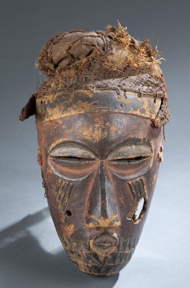 Kuba Ngady aMwaash Mask. (1 of 4)